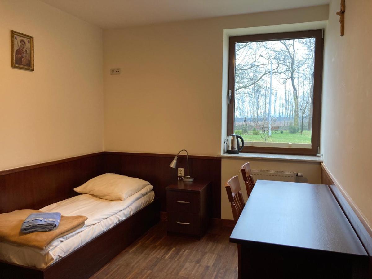 Hotel Uroczysko Porszewice - Osrodek Konferencyjno-Rekolekcyjny Pabianice Exteriér fotografie